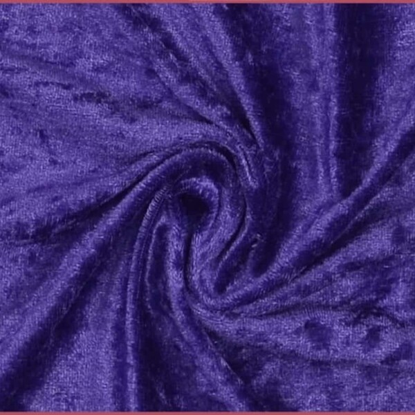 Nervous velvet in dark purple