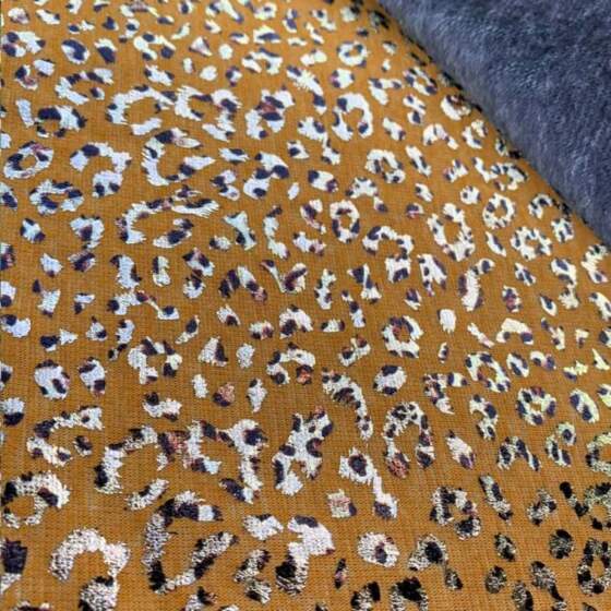 Jogging med panter i guld folie - Ochre - Image 1