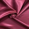 Kraftig satin i bordeaux 100% polyester 120 g/m²