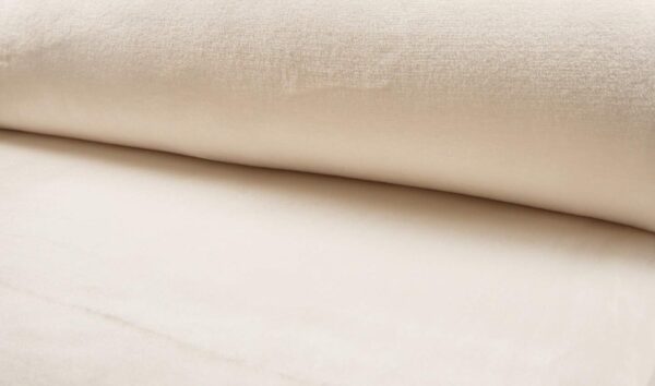 ECRU wellness fleece i lys naturlig farve, 850 g/m² – blødt polyesterstof til fritidstøj