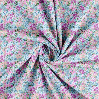 Patchwork stof med små pastel blomster