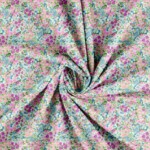 Patchwork stof med små multi farvede blomster