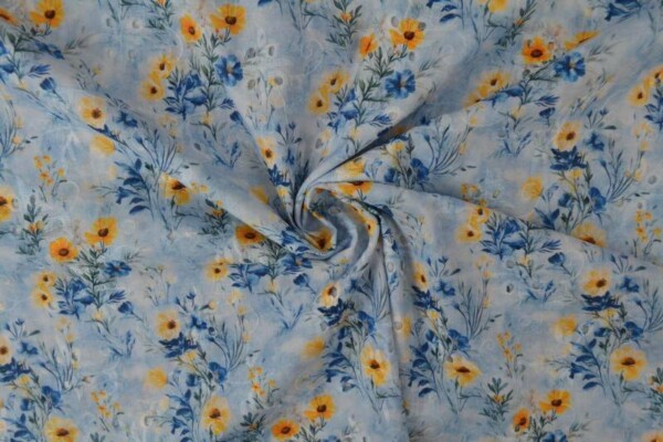 cotton-embroidery-print-08 100% bomuld med broderi og blomster i blå vævet bomuldslærred