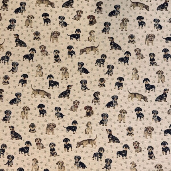 DG3199-560_01 Gobeliini Premium Mäyräkoirat jacquard-kudottu sisustuskangas beigen sävyissä