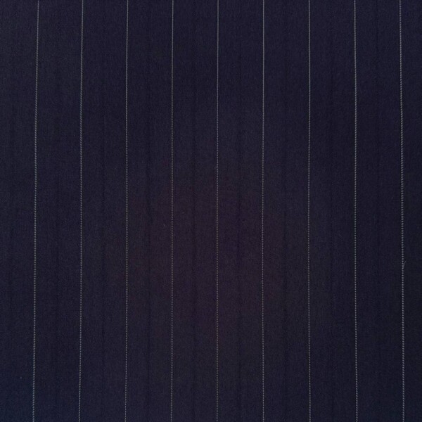 Marineblå foerstof med pinstripes i 100% polyester - detalje