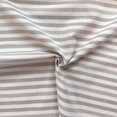 Detalje af halvpanama med brede beige striber i vævet struktur