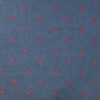 Chambray broderi hjerter denim stof engros 140 g/m²