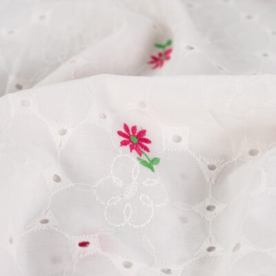 Embroidery cotton flowers white set in full flat