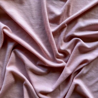 Merinould med silke lyserrød 200 g/m² 165 cm