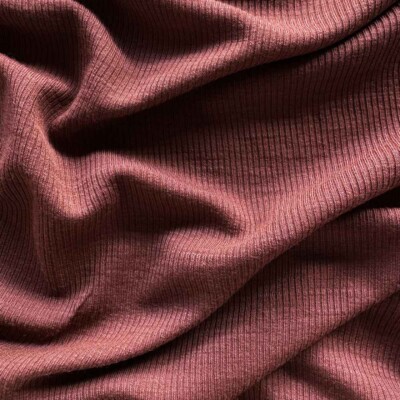 Merinould med silke rustrød 200 g/m² 165 cm