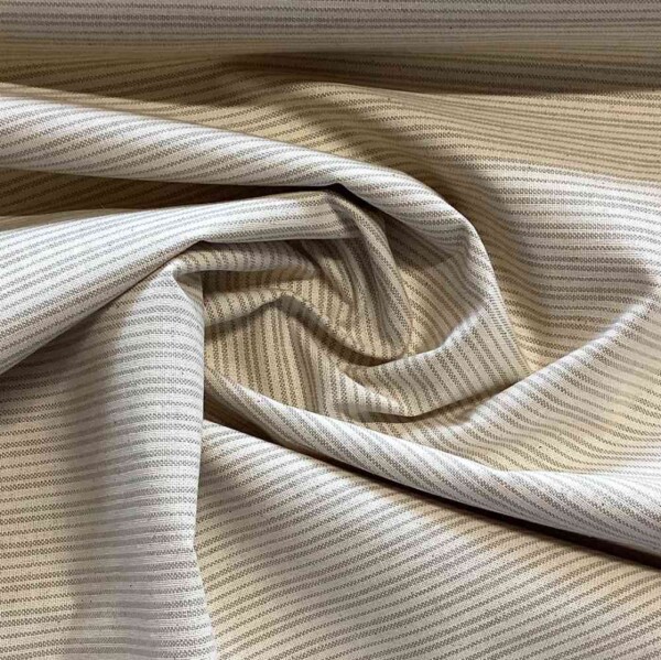 beige1 Halv panama boligstof med smalle beige striber på natur bund, 150 cm bred