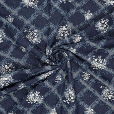 Denim – neliöt ja kukkakirjonta - Image 3