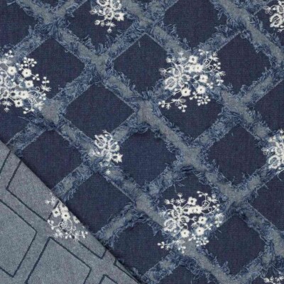 Denim – neliöt ja kukkakirjonta - Image 4