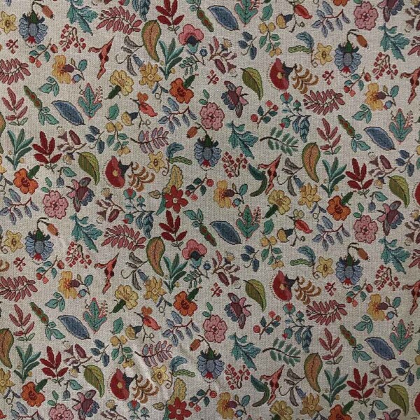 Gobelin fabric with small colourful flowers and leaves