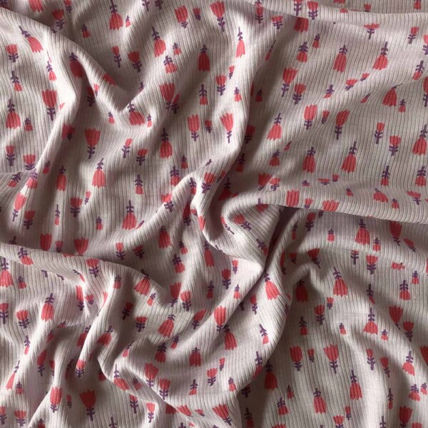 Taupe bund med tulipaner på merinould silke jersey i ribstrik