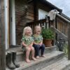 Painettu puuvillajersey tammoilla, varsoilla ja aitauksella