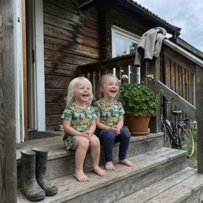 Jersey print med hopper og føl på græsmark - Billede 3