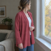 Hindbær merinould jersey, syet op som cardigan
