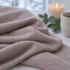 Taupe merinould jersey, foldet ved levende lys