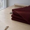 Anorakstof i bordeaux, twill i polyester og bomuld