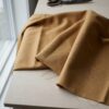 Anorakstof i camel, twill i polyester og bomuld