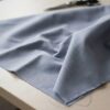 Anorakstof i dueblå, twill i polyester og bomuld