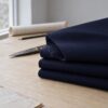 Anorakstof i marineblå, twill i polyester og bomuld