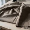 Anorakstof i taupe, twill i polyester og bomuld