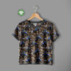Blå traktorer i våd jord, digitalprint jersey syet som T-shirt til børn