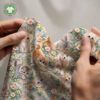 Killinger mellem pastelblomster, digitalprint jersey draperet, så stoffets fald og blødhed ses